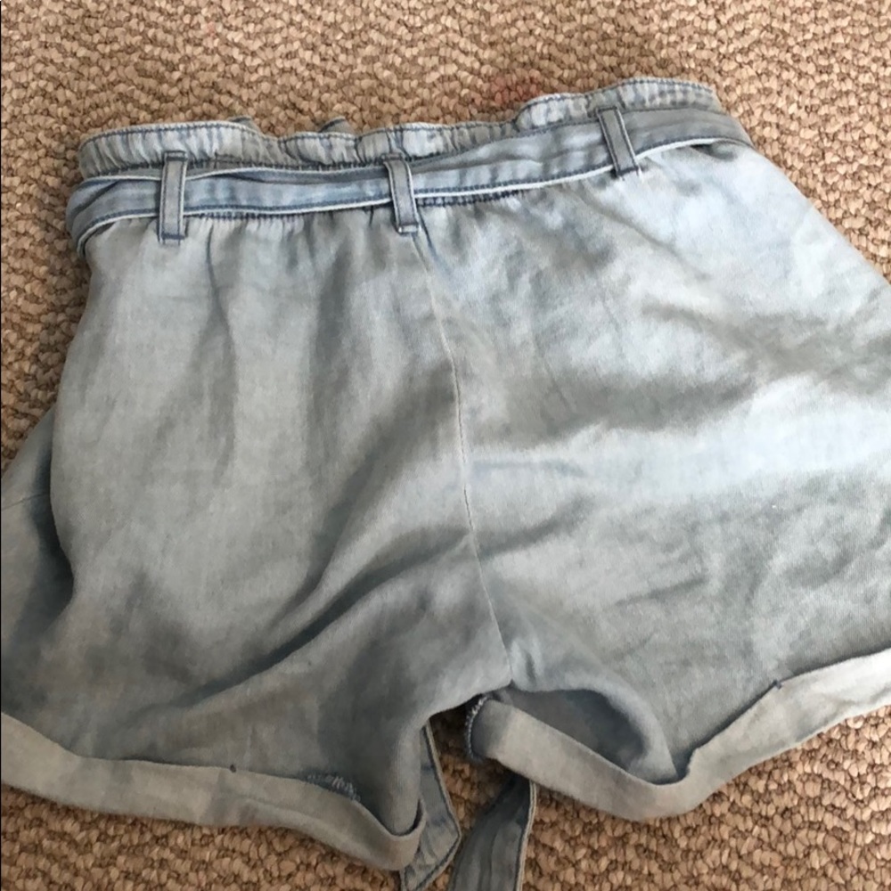 Shorts - Picture 3 of 3